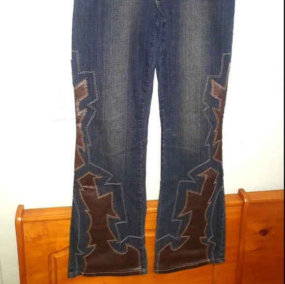 2 piece Stretch Denim Pants suit with faux leather - Picture 5 of 7